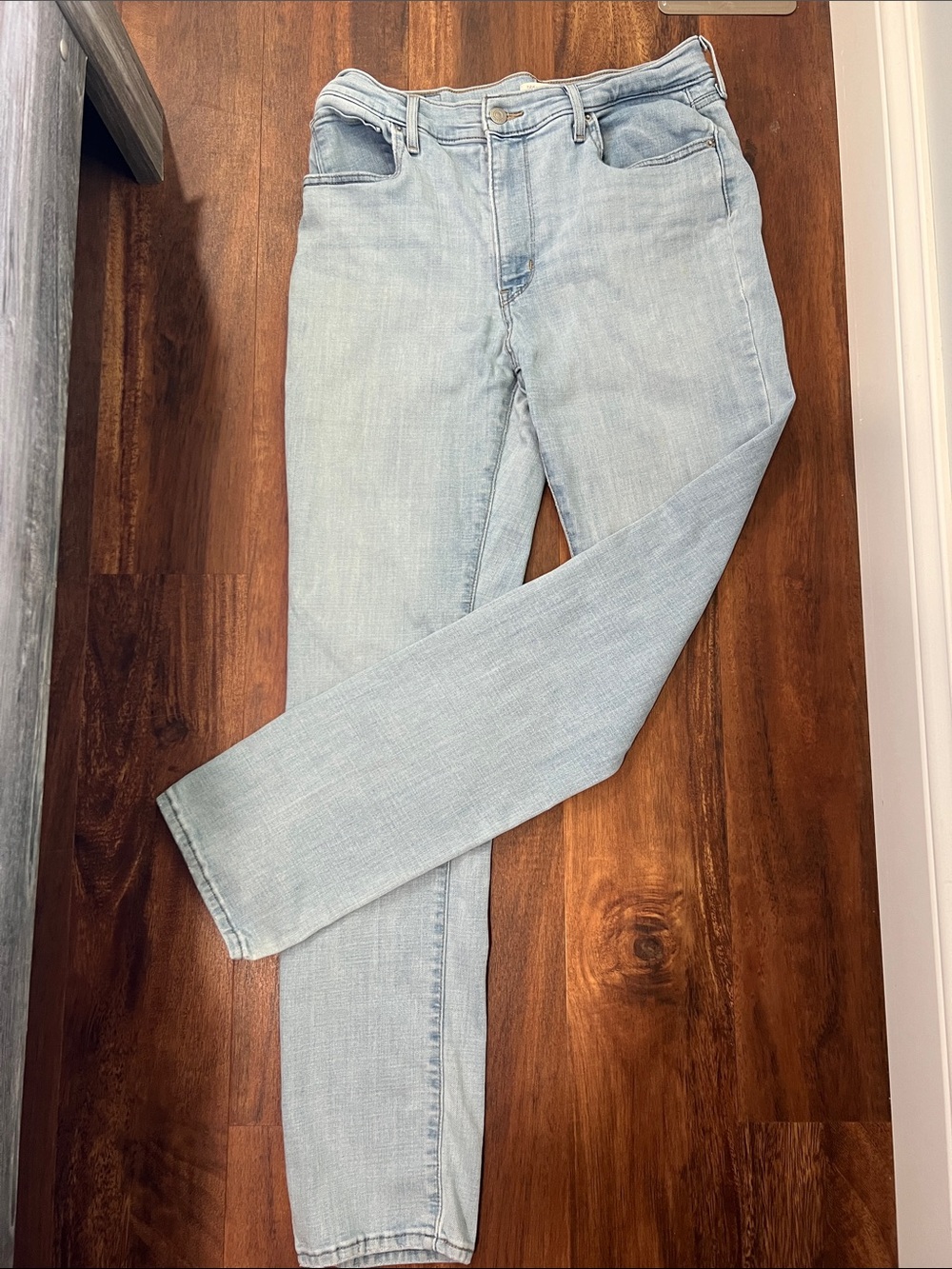 Levi’s 724 High Rise Straight